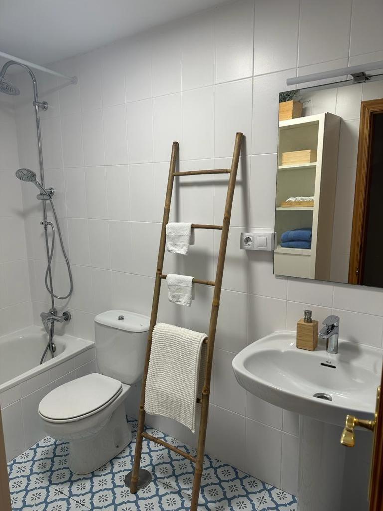 Vistas Al Mar Apartment Torrenueva  Ngoại thất bức ảnh